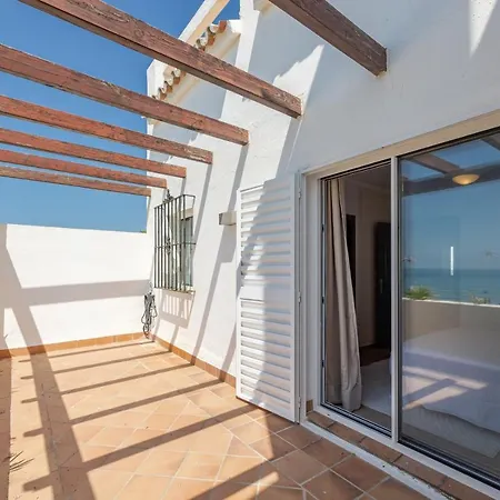 Wave Sounds, Bbq, Outdoor Dinner, Beachth 4*