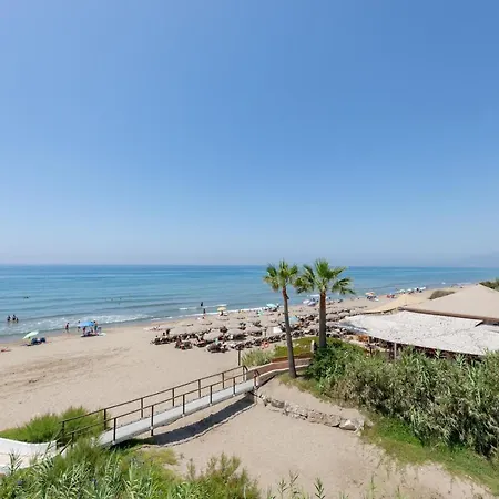 Wave Sounds, Bbq, Outdoor Dinner, Beachth Holiday home *